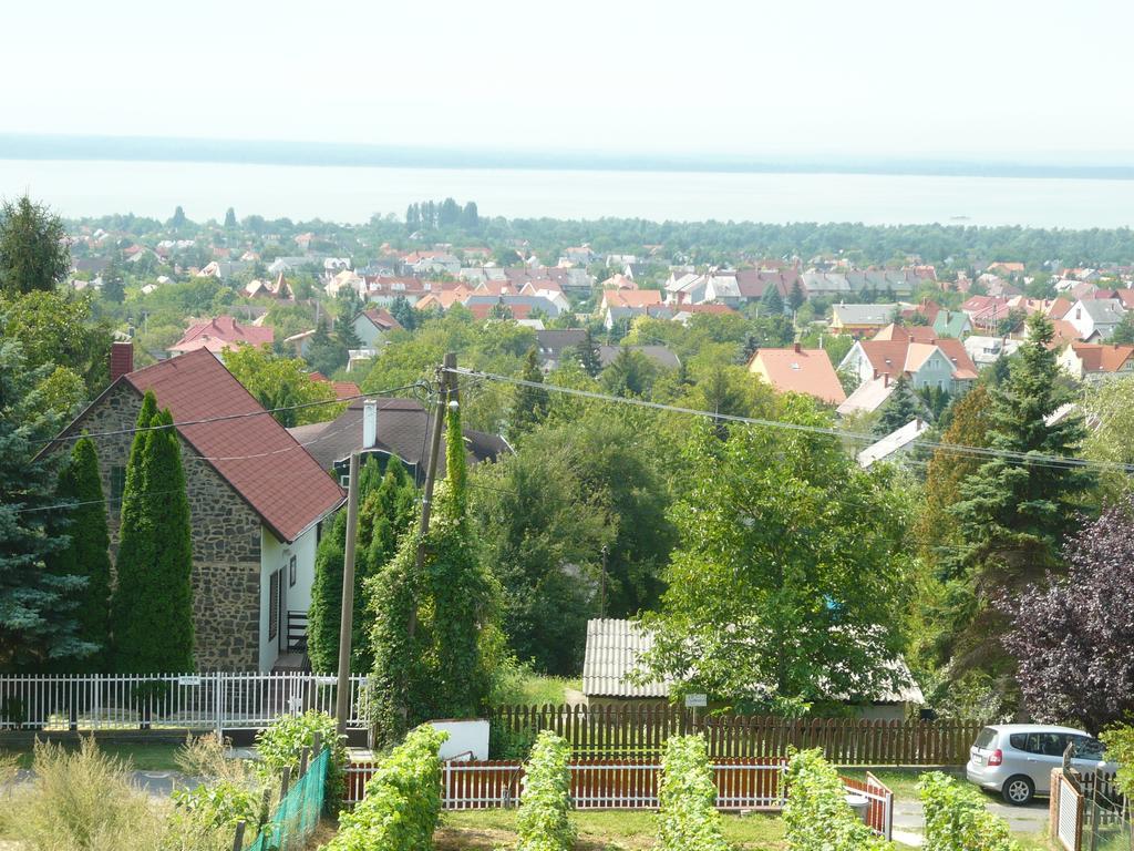 Judit Vendeghaz A Balatonnal Villa Vonyarcvashegy Exteriör bild